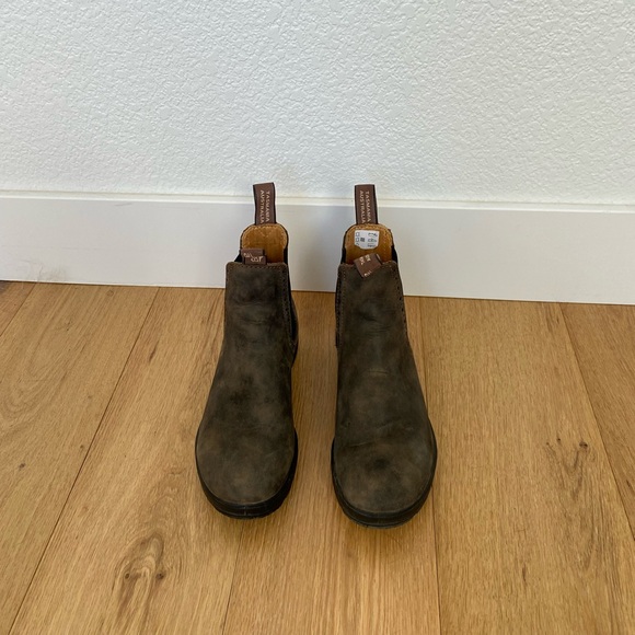 Women’s Blundstone High Top Boots - Picture 4 of 8